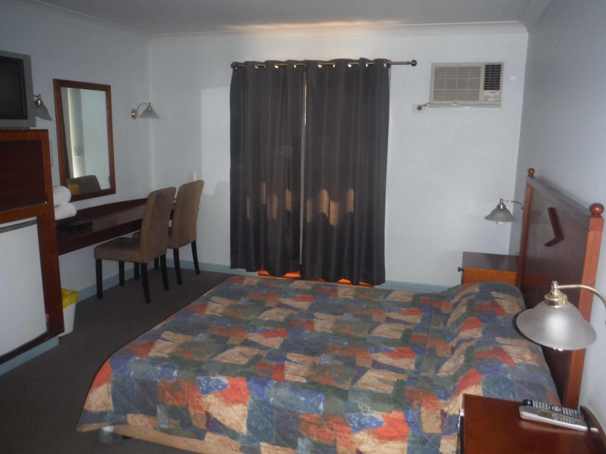 Bororen Hotel Motel Екстериор снимка